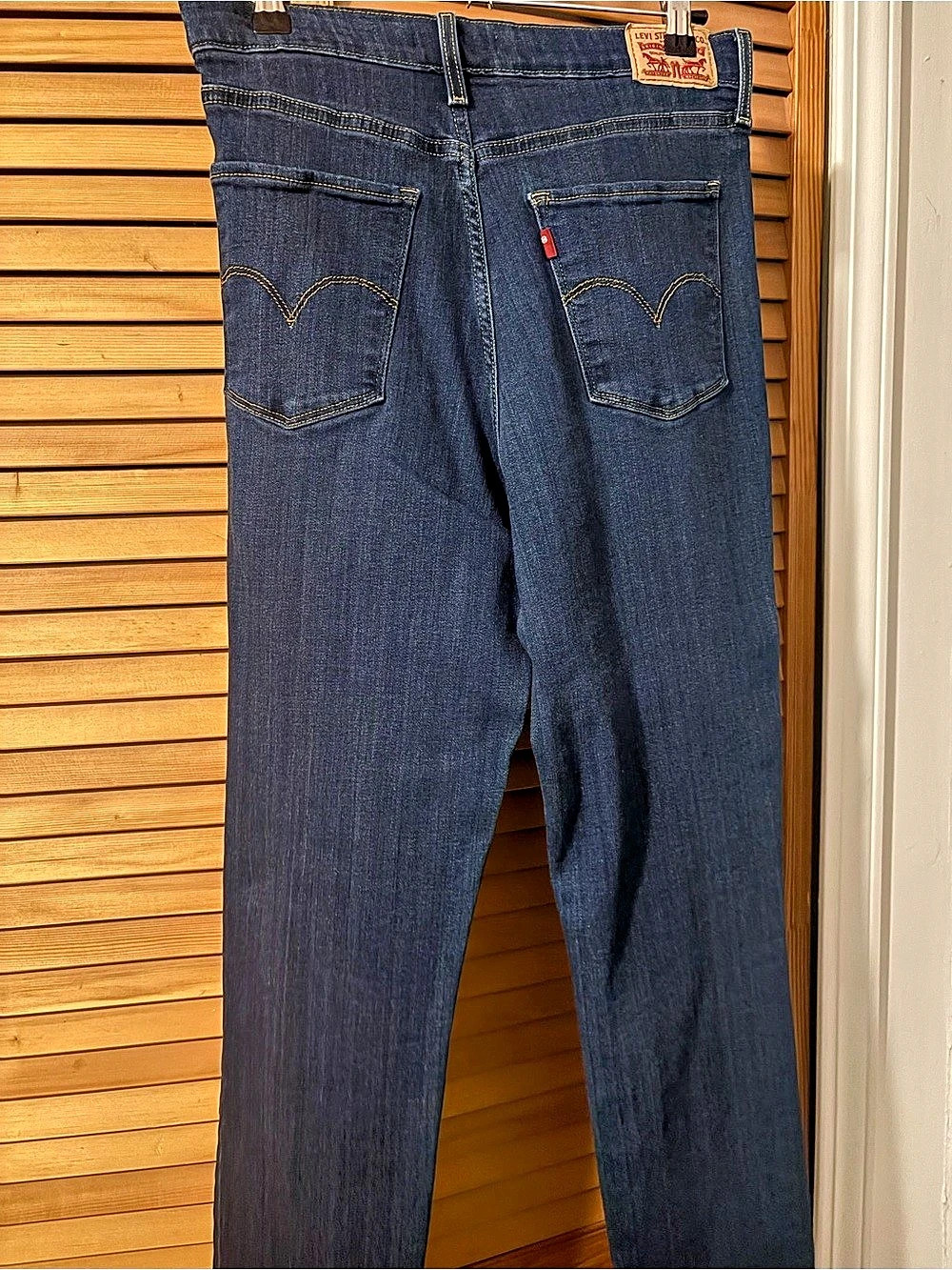 Levi's 724 High-Rise Straight Jeans Skinny Jeans in Blue Like New
